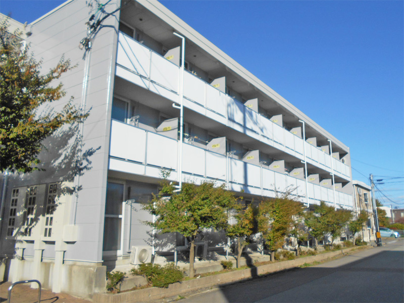 秋田市東通仲町 月極駐車場